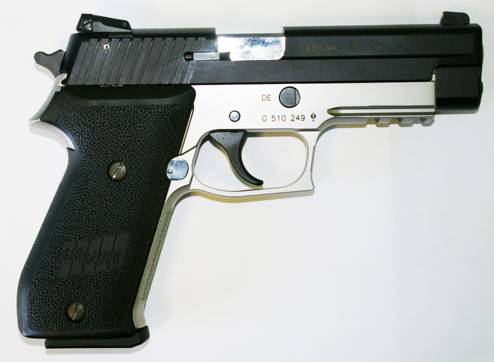 Pistolet SIG SAUER P220 - 22 - Cliquer pour agrandir Pistolet SIG SAUER P220 - 22 - Cliquer pour agrandir