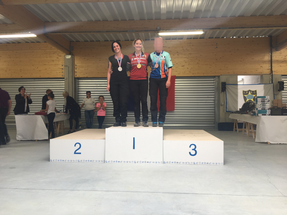 La team TLGS monte sur la 3ème marche du Podium en Production Filles - CDF 2017 TSV La team TLGS monte sur la 3ème marche du Podium en Production Filles - CDF 2017 TSV