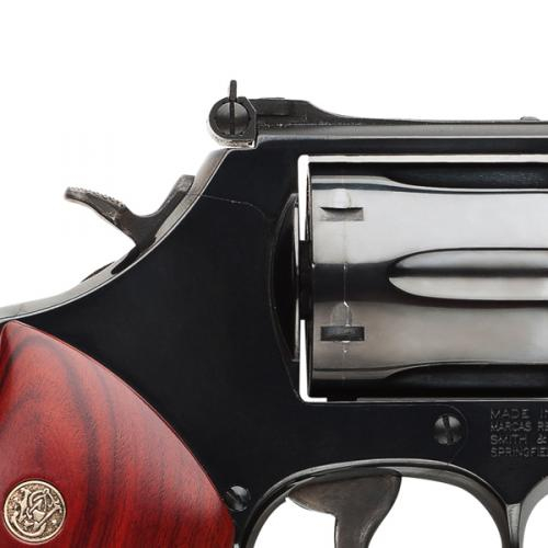 Revolver Smith et Wesson 586 en 6 pouces - Cliquer pour agrandir