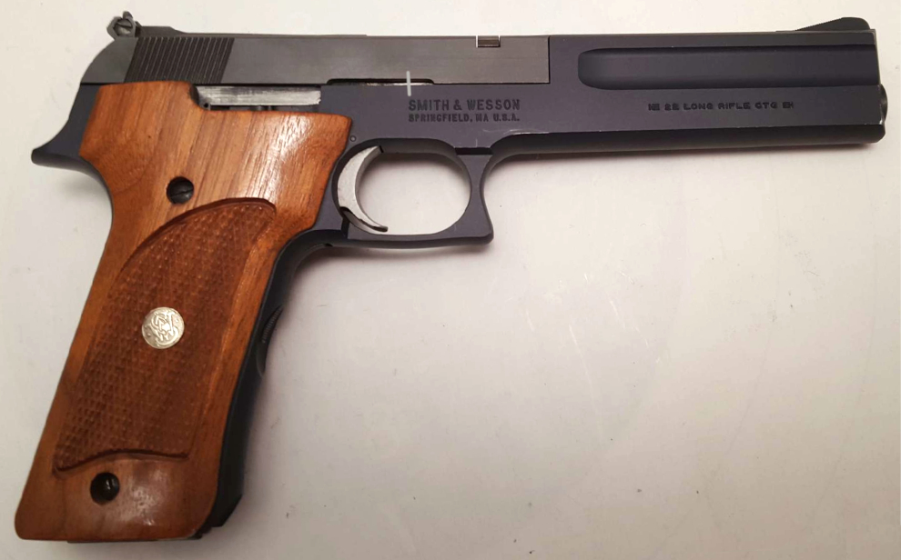 Pistolet Smith et Wesson 422